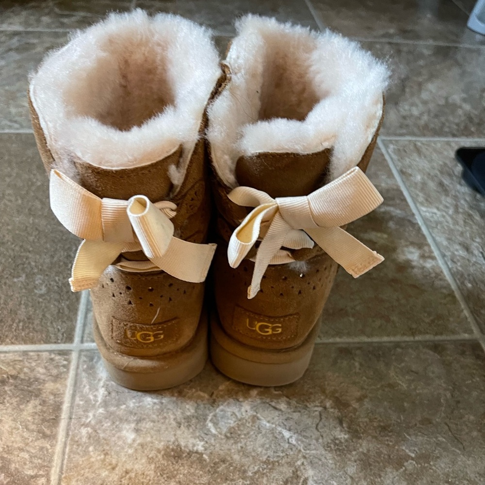 Nice UGG boots. Wore 3 times lightly no major creases